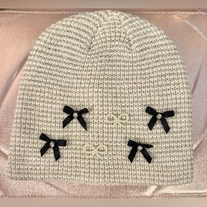 Madden NYC Chic Cream Knit Beanie with Black diamond and pear Bows. NEW NO TAGS